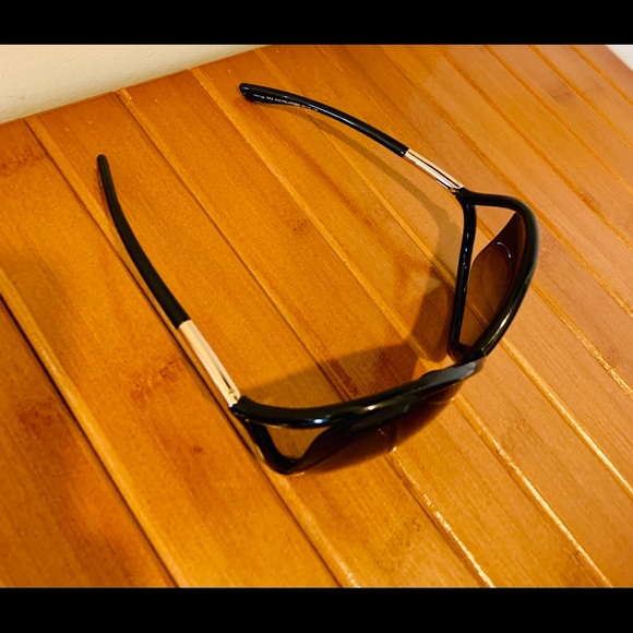 Whitney oversized soft round polarized sunglasses! - Picture 7 of 10